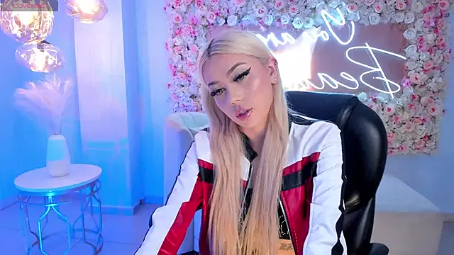 HannaConnor  online show from 03/11/25, 07:47