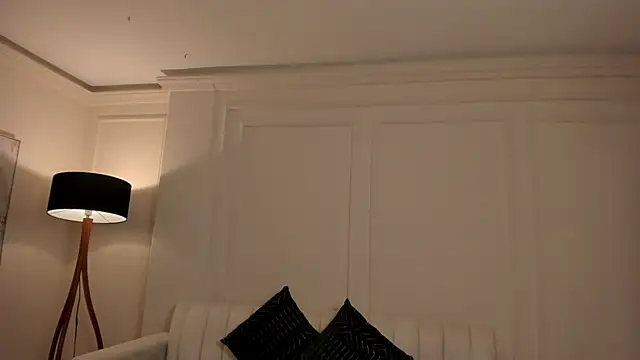 Snapshot of AliceHarper_ chatting on 12/15/25, 05:39 AliceHarper online show from 12/15/25, 05:39