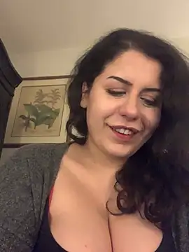 Snapshot of holyeroticss chatting on 01/13/26, 02:50 holyeroticss online show from 01/13/26, 02:50