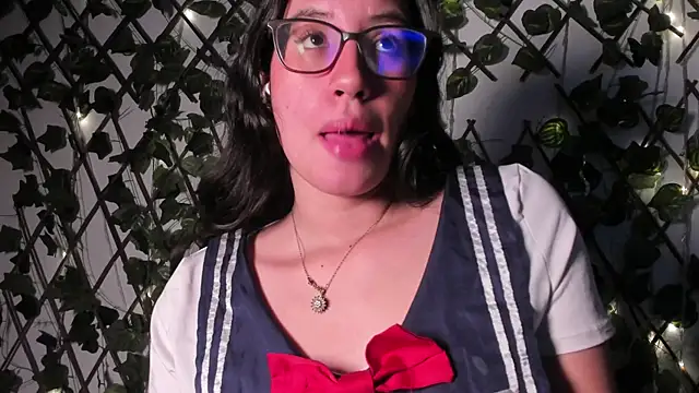 CoralineSanchez online show from 12/02/25, 07:20