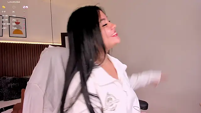 aliscollins  online show from 12/30/24, 08:43