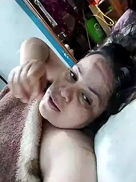 lunanataly online show from 11/30/25, 01:20