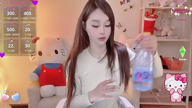 Snapshot of Kiss-18 chatting on 02/19/26, 05:47 Kiss-18 online show from 02/19/26, 05:47