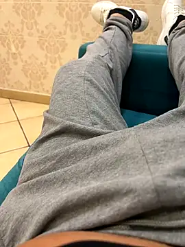 Snapshot of Teloficco chatting on 12/07/24, 12:08 Teloficco online show from 12/07/24, 12:08