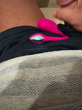 Snapshot of Teloficco chatting on 10/18/25, 10:21 Teloficco online show from 10/18/25, 10:21