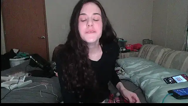 rileyyb  online show from 05/08/26, 10:26