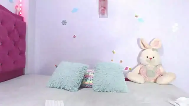Madelyy  online show from 05/13/26, 12:08