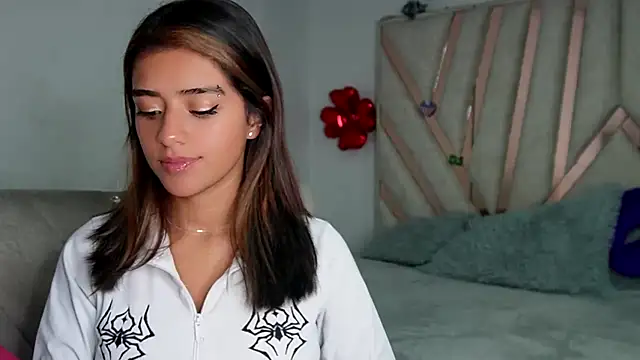 Rebecca 055 online show from 11/30/25, 11:20