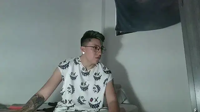 Sexyboy 666 online show from 12/05/25, 04:14