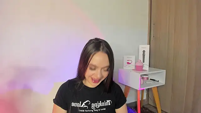 Snapshot of Shani_tay chatting on 01/17/25, 03:45 Shani tay online show from 01/17/25, 03:45