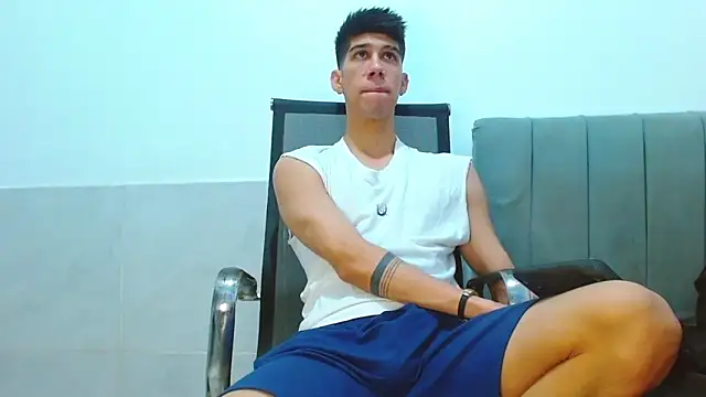 Snapshot of jhony-sex chatting on 06/17/26, 10:50 jhony-sex online show from 06/17/26, 10:50