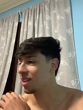 Snapshot of Malditofierro chatting on 11/10/25, 04:33 Malditofierro online show from 11/10/25, 04:33