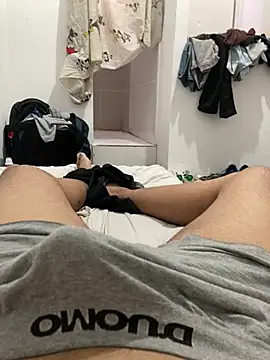 Snapshot of thfrances chatting on 12/12/24, 09:48 thfrances online show from 12/12/24, 09:48