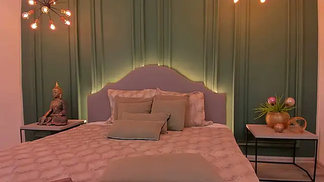 IrisBaker online show from 12/16/24, 08:48