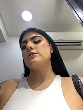 IrisBaker online show from 10/22/25, 09:14