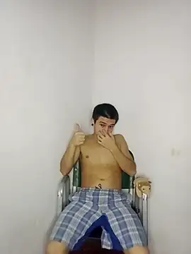 Snapshot of Mrdetonador chatting on 10/07/25, 07:05 Mrdetonador online show from 10/07/25, 07:05