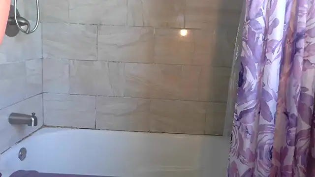 Snapshot of paytonkelly chatting on 07/08/26, 02:43 paytonkelly online show from 07/08/26, 02:43