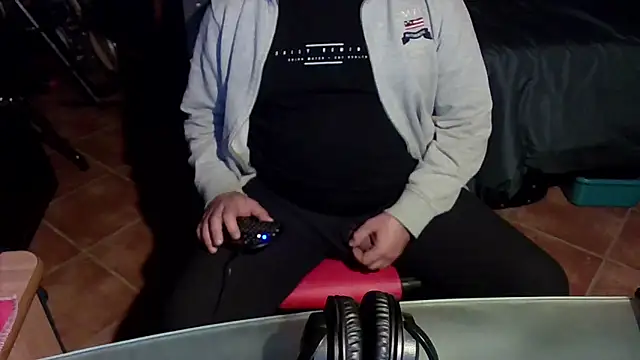 Snapshot of MultiOrgasmicLover chatting on 12/01/25, 11:43 MultiOrgasmicLover online show from 12/01/25, 11:43