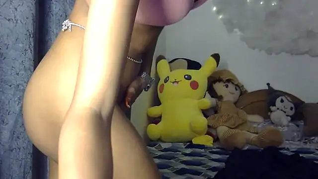 Snapshot of lola-__ chatting on 02/12/26, 02:45 lola- online show from 02/12/26, 02:45