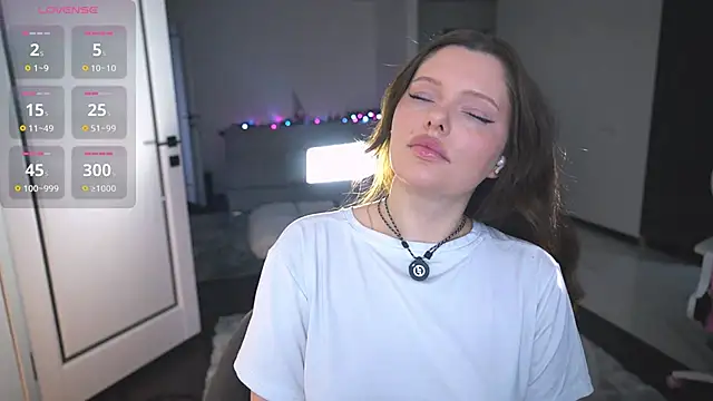Snapshot of Your_Sweet_Julia chatting on 03/29/26, 06:24 Your Sweet Julia online show from 03/29/26, 06:24