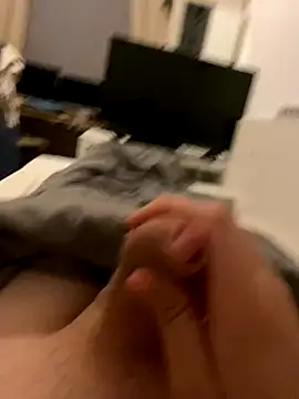 Snapshot of bigschlong290 chatting on 10/17/25, 03:53 bigschlong290 online show from 10/17/25, 03:53