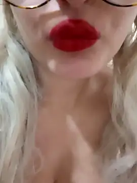 Snapshot of afrodizyak chatting on 12/21/24, 12:49 afrodizyak online show from 12/21/24, 12:49