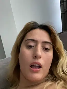 Snapshot of afrodizyak chatting on 02/18/26, 12:12 afrodizyak online show from 02/18/26, 12:12