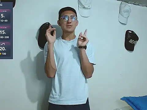 Snapshot of samfox_ chatting on 03/30/26, 11:11 samfox online show from 03/30/26, 11:11