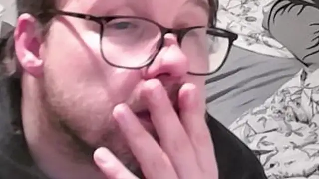 Snapshot of larsgessner30 chatting on 03/16/26, 11:53 larsgessner30 online show from 03/16/26, 11:53