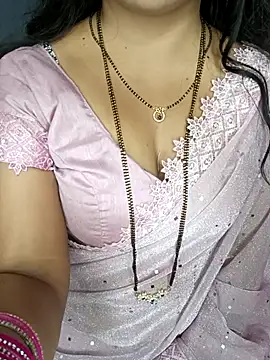 Snapshot of Tanvi-patil chatting on 02/13/26, 06:15 Tanvi-patil online show from 02/13/26, 06:15