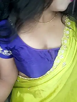 Snapshot of Tanvi-patil chatting on 02/25/26, 05:11 Tanvi-patil online show from 02/25/26, 05:11