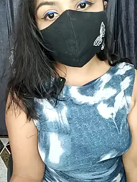 Snapshot of Tanvi-patil chatting on 04/10/26, 04:44 Tanvi-patil online show from 04/10/26, 04:44