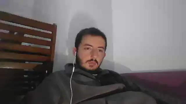 laynufff online show from 12/09/24, 07:07