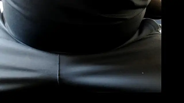 Snapshot of stratos009 chatting on 11/30/25, 08:29 stratos009 online show from 11/30/25, 08:29