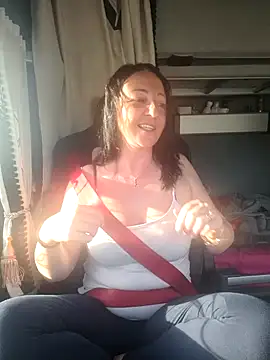 Snapshot of cuplubijoanna chatting on 02/06/25, 04:14 cuplubijoanna online show from 02/06/25, 04:14