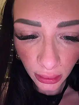 Snapshot of hrnxyygirl chatting on 01/07/25, 02:20 hrnxyygirl online show from 01/07/25, 02:20