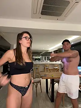 JuicyFruits93 online show from 02/04/25, 03:36