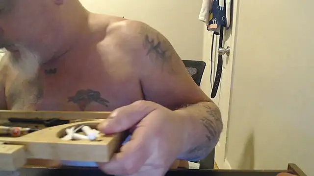 Newfiesausage1972 online show from 03/04/25, 08:16