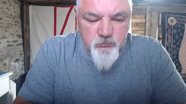Newfiesausage1972 online show from 06/21/26, 09:17