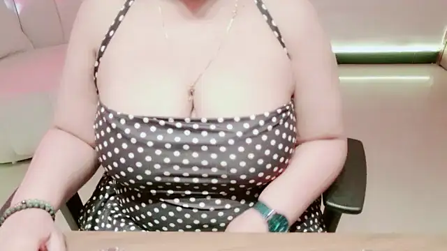 Snapshot of Gracefulgoddess chatting on 03/08/26, 09:02 Gracefulgoddess online show from 03/08/26, 09:02