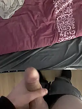 Snapshot of passion4it5 chatting on 01/13/25, 02:53 passion4it5 online show from 01/13/25, 02:53