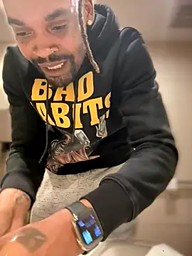 1BeautyN1Beast online show from 11/17/25, 07:30