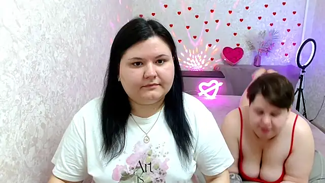 BeckyAndHellen online show from 03/04/25, 10:57
