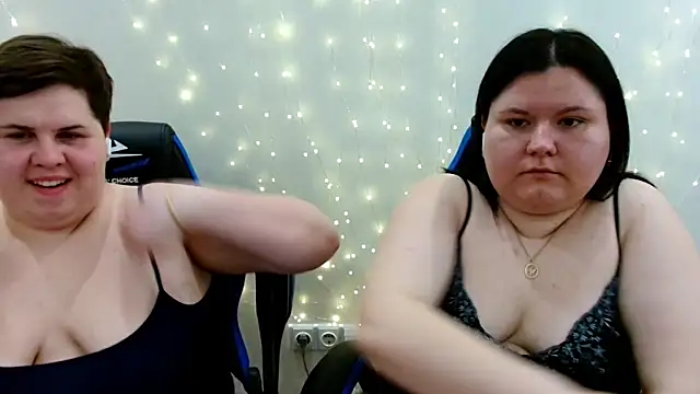 Snapshot of BeckyAndHellen chatting on 04/27/26, 10:08 BeckyAndHellen online show from 04/27/26, 10:08