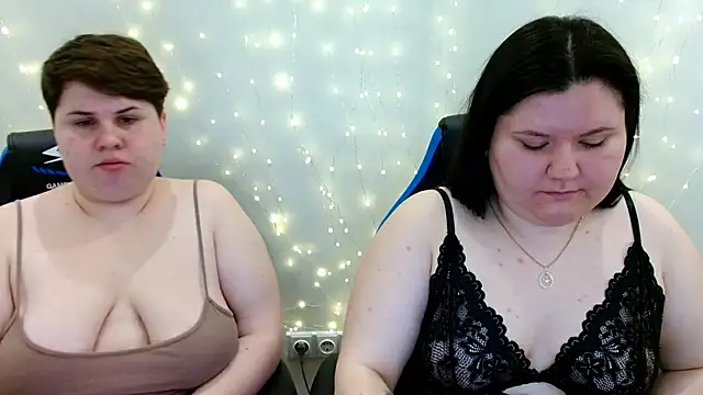 Snapshot of BeckyAndHellen chatting on 05/01/26, 08:41 BeckyAndHellen online show from 05/01/26, 08:41