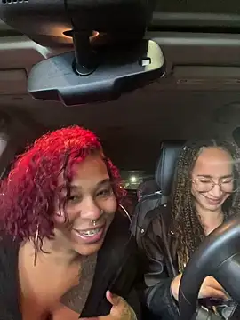 Snapshot of Shuggabutt chatting on 12/14/24, 05:40 Shuggabutt online show from 12/14/24, 05:40