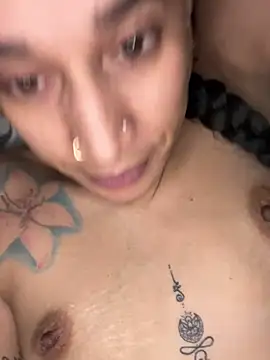 Snapshot of Shuggabutt chatting on 01/25/25, 09:26 Shuggabutt online show from 01/25/25, 09:26