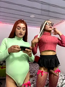 Snapshot of big_girl21cm chatting on 10/03/25, 01:35 big girl21cm online show from 10/03/25, 01:35