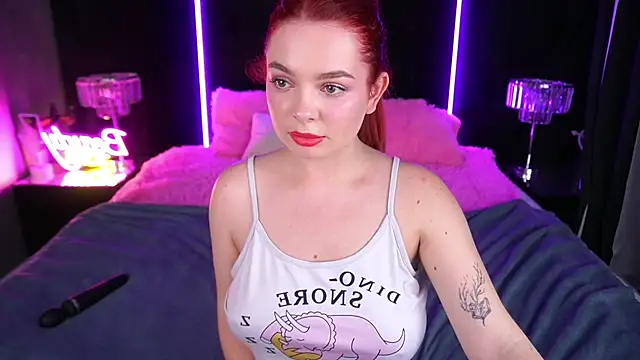 Snapshot of CarolinaDia chatting on 12/12/24, 09:40 CarolinaDia online show from 12/12/24, 09:40