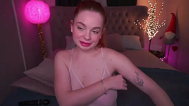 Snapshot of CarolinaDia chatting on 01/19/25, 11:43 CarolinaDia online show from 01/19/25, 11:43